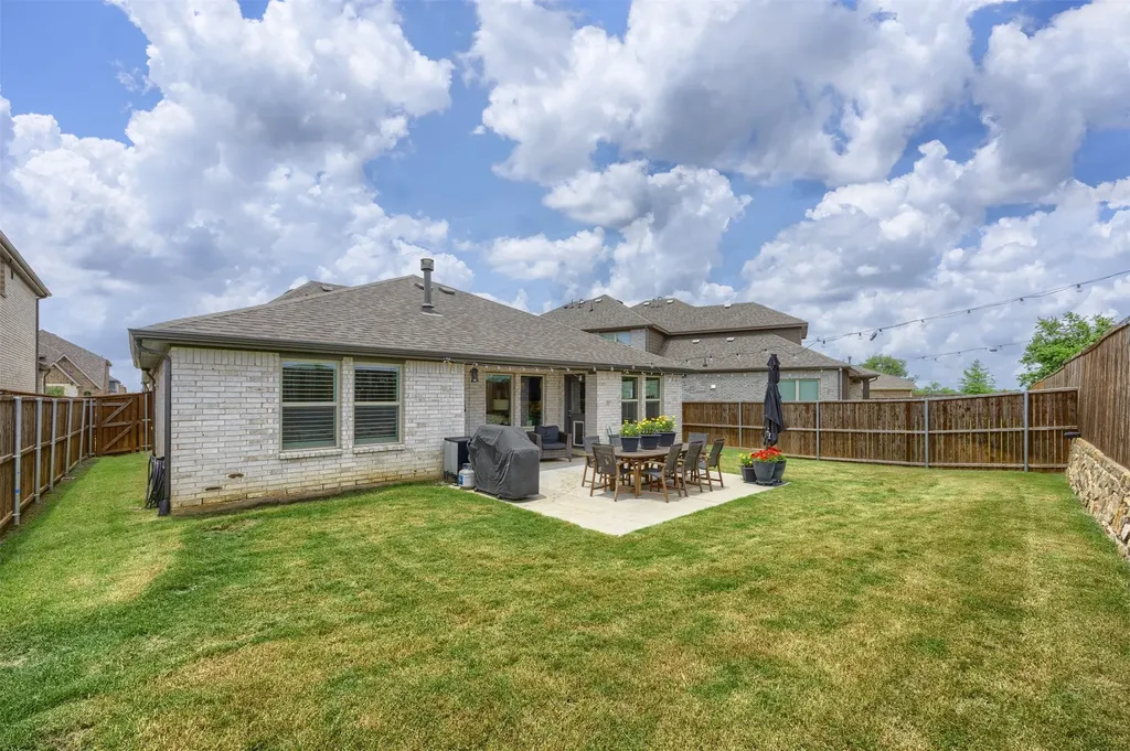 2091 Creekbluff Circle Lewisville TX 75010