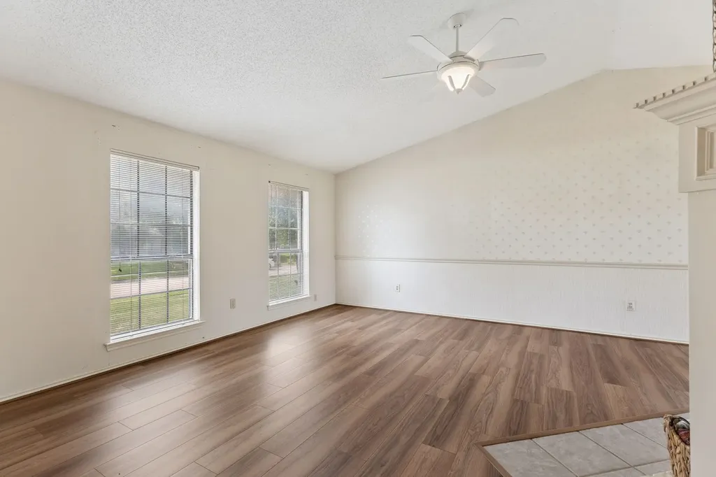 807 Blue Oak Drive Lewisville TX 75067