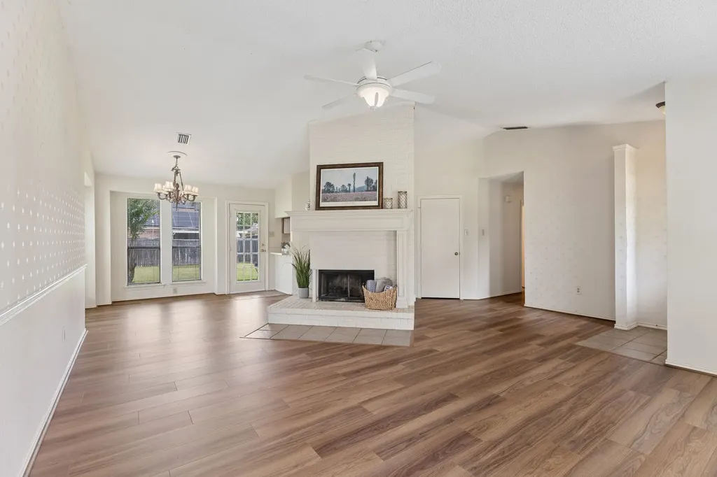 807 Blue Oak Drive Lewisville TX 75067