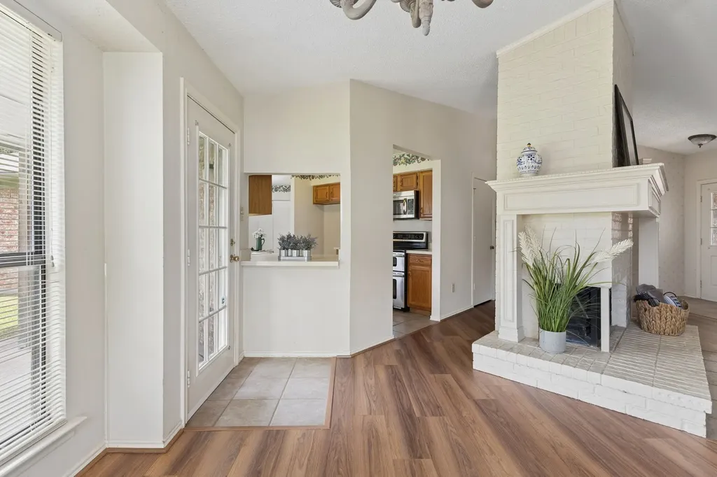 807 Blue Oak Drive Lewisville TX 75067