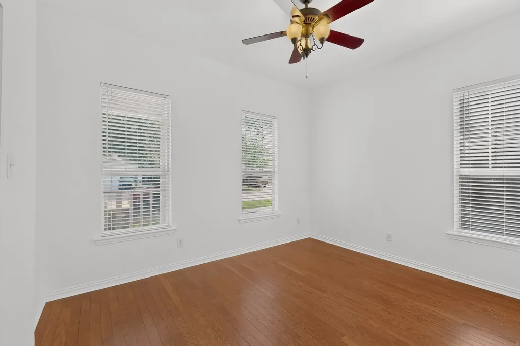 10214 Lakeview Drive Providence Village TX 76227