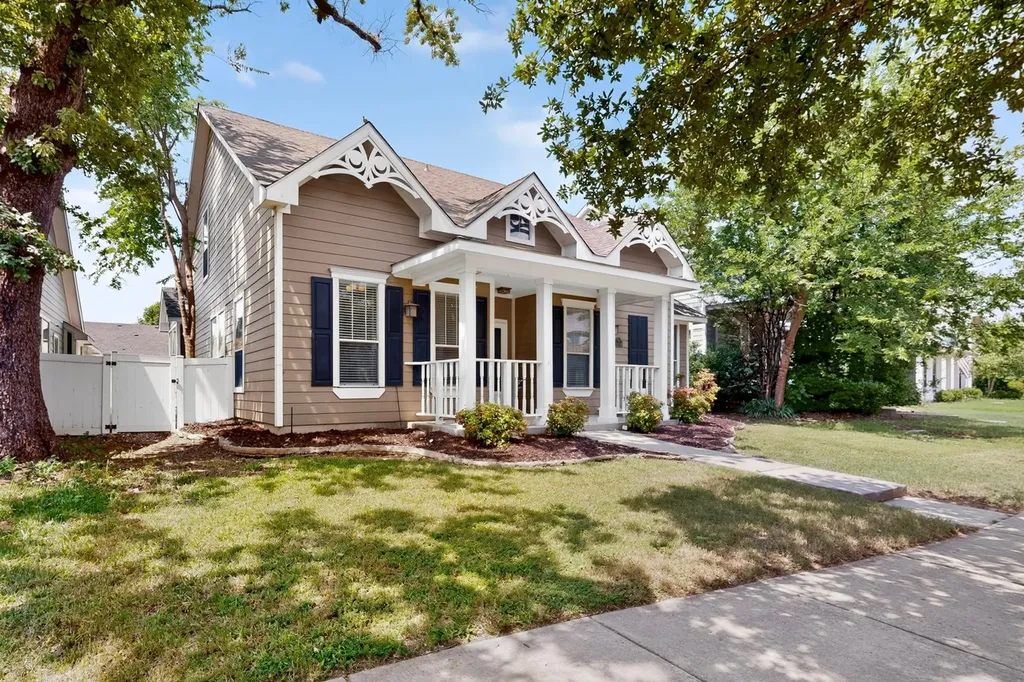 10214 Lakeview Drive Providence Village TX 76227