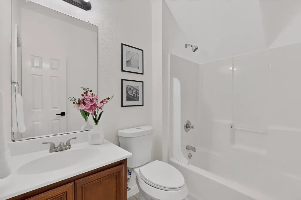 10214 Lakeview Drive Providence Village TX 76227