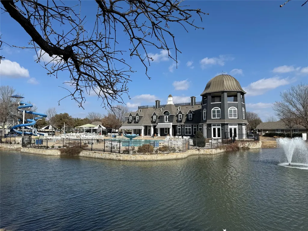10214 Lakeview Drive Providence Village TX 76227