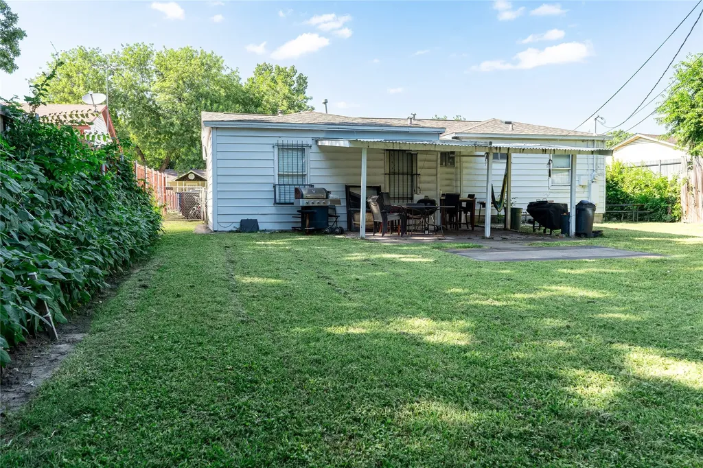 1010 Mcclendon Street Irving TX 75061