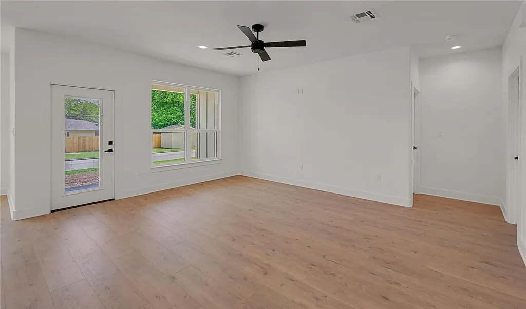 806 S Avenue Q Clifton TX 76634