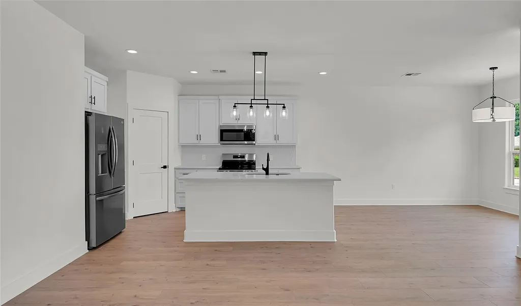 806 S Avenue Q Clifton TX 76634