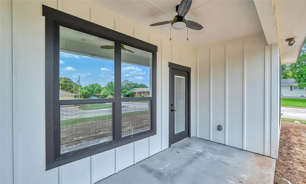 806 S Avenue Q Clifton TX 76634