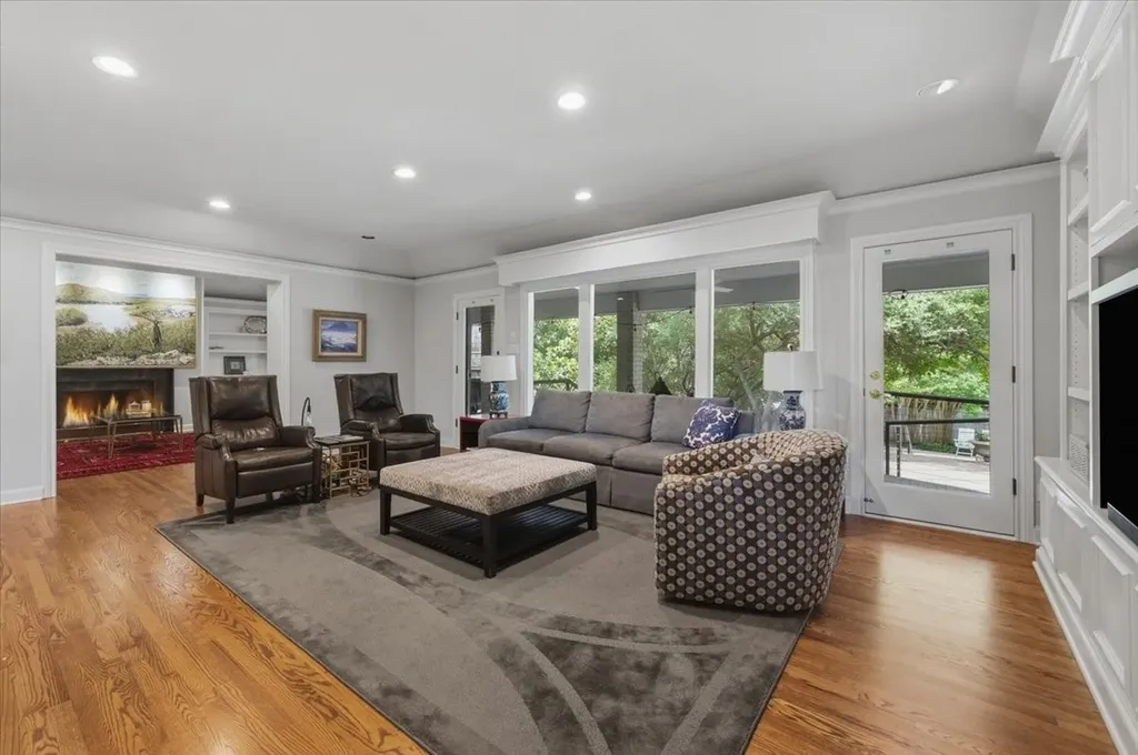2209 Canterbury Drive Westover Hills TX 76107