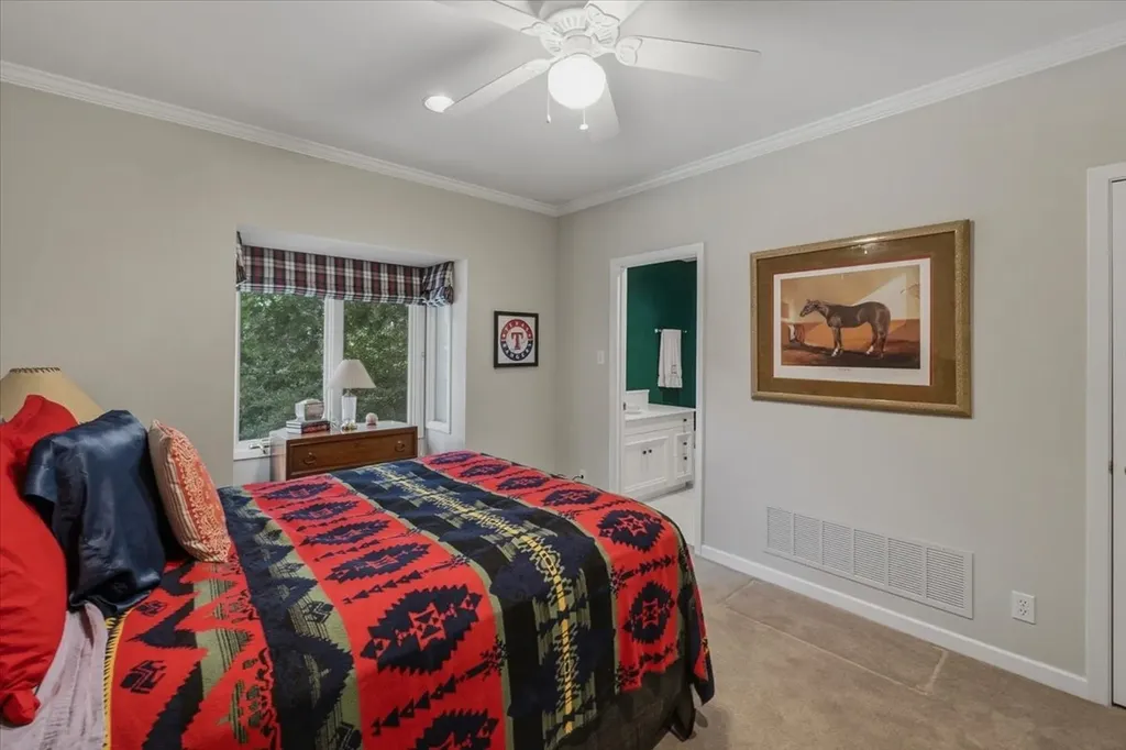 2209 Canterbury Drive Westover Hills TX 76107