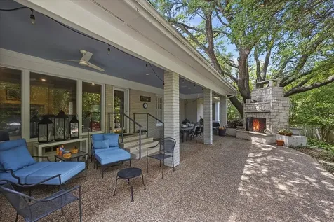 2209 Canterbury Drive Westover Hills TX 76107