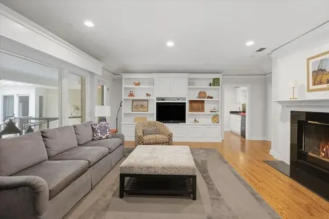 2209 Canterbury Drive Westover Hills TX 76107
