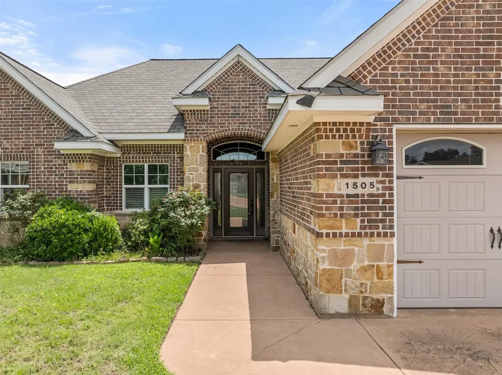 1505 Lucy Circle Lindale TX 75771