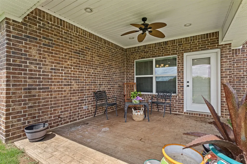 1505 Lucy Circle Lindale TX 75771