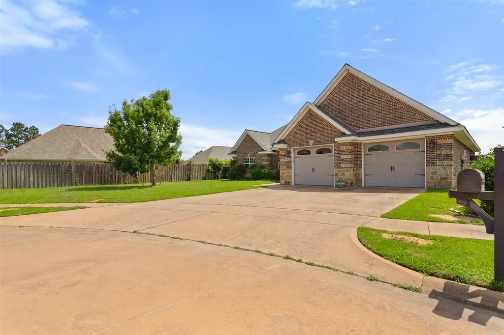 1505 Lucy Circle Lindale TX 75771