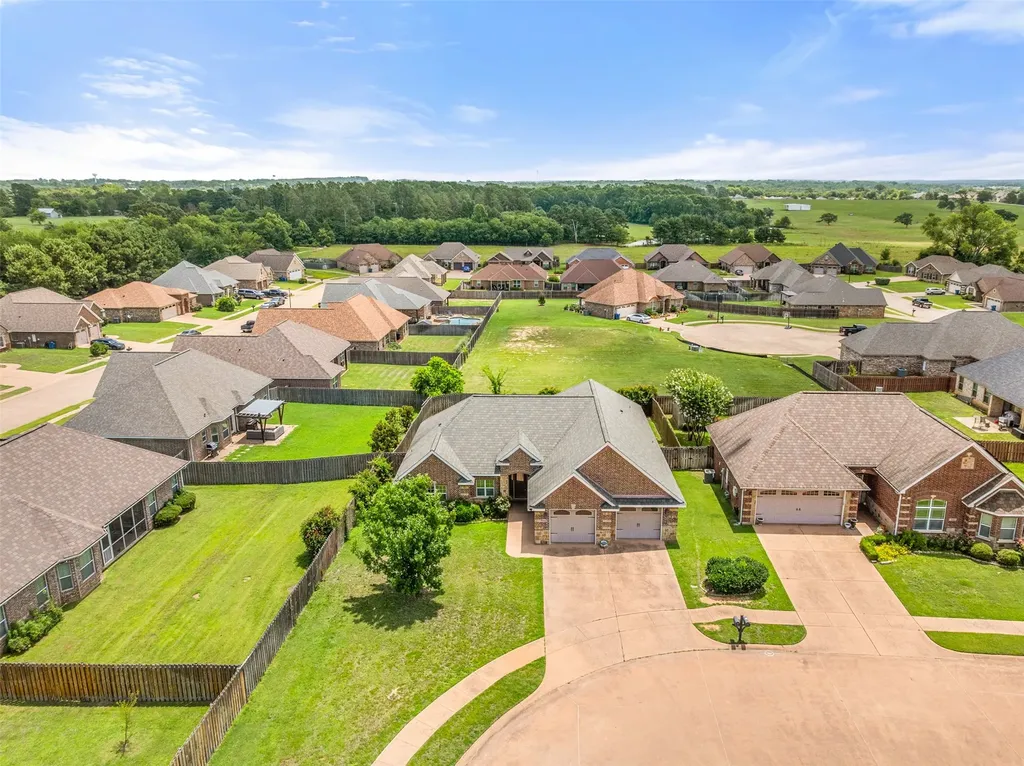 1505 Lucy Circle Lindale TX 75771