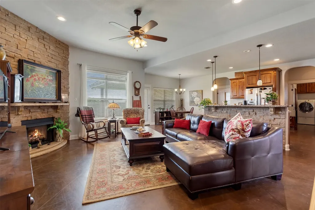 1505 Lucy Circle Lindale TX 75771