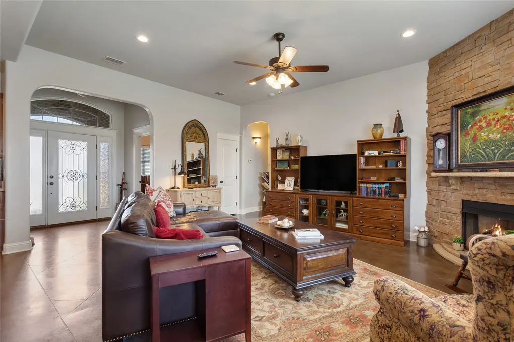 1505 Lucy Circle Lindale TX 75771