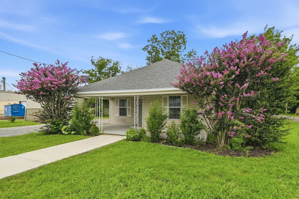 111 Britton Street Tom Bean TX 75489