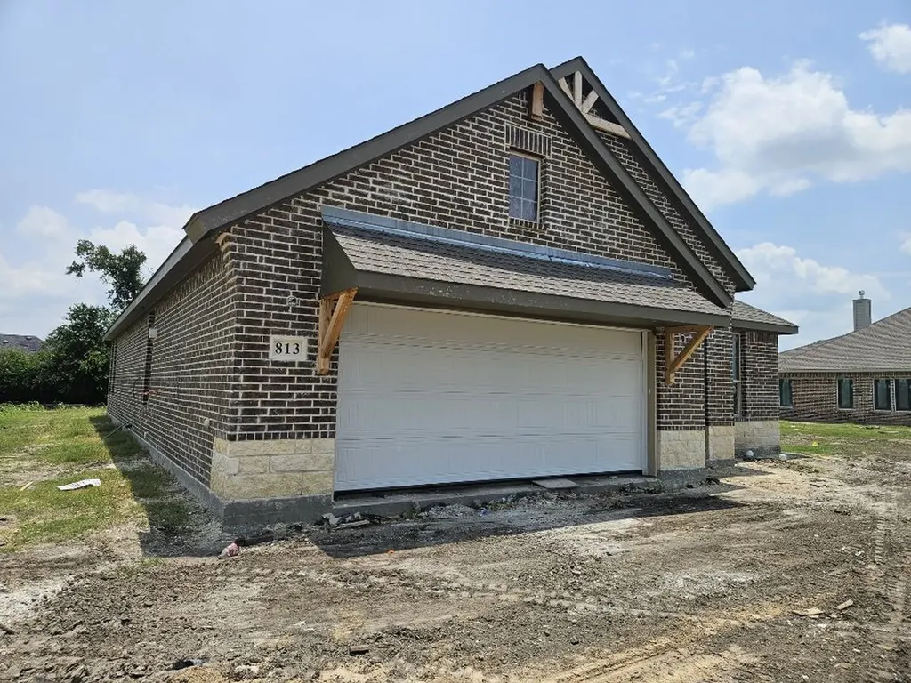 813 Silverleaf Drive Ennis TX 75119