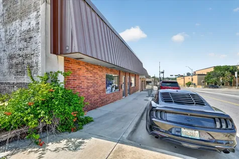 221-223 N Locust Street Denton TX 76201