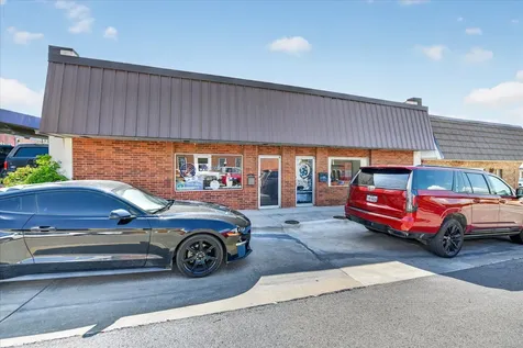 221-223 N Locust Street Denton TX 76201