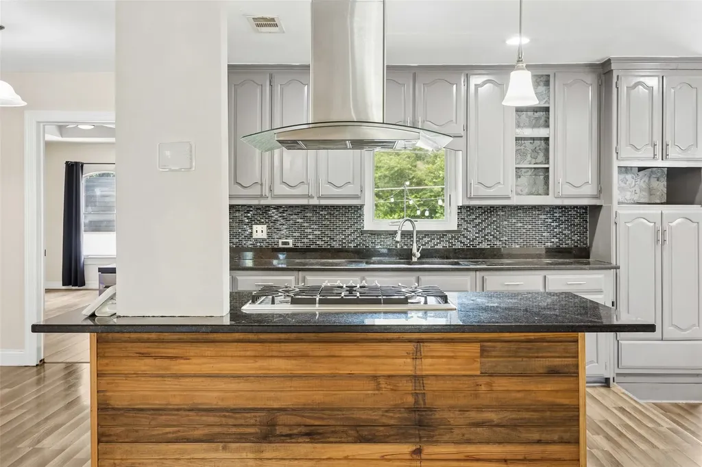 3411 Gibsondell Avenue Dallas TX 75211