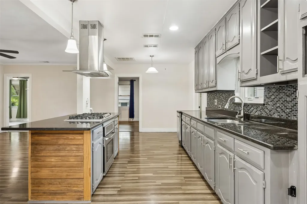 3411 Gibsondell Avenue Dallas TX 75211