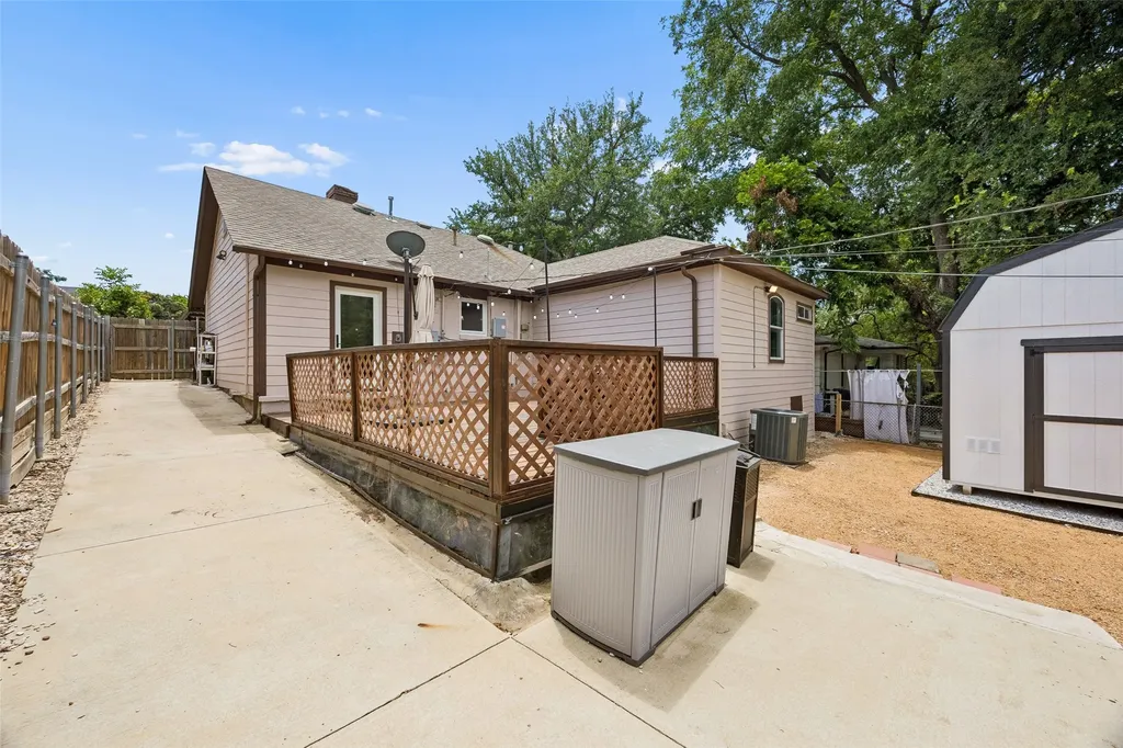 3411 Gibsondell Avenue Dallas TX 75211