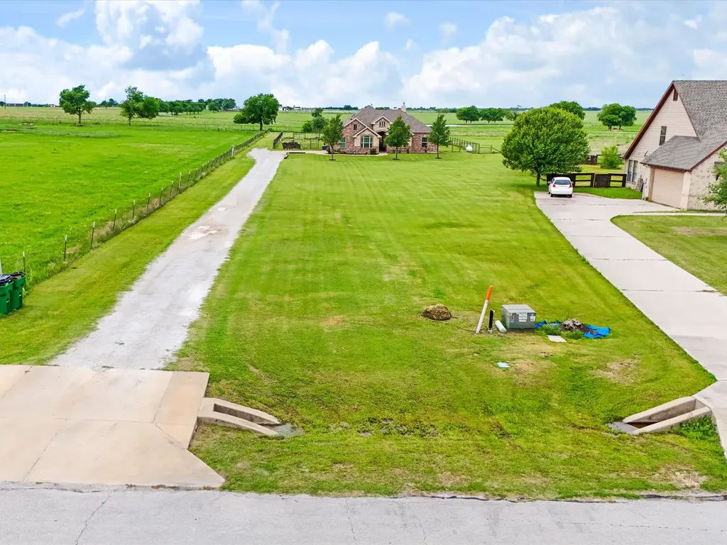 111 Petes Court Ponder TX 76259