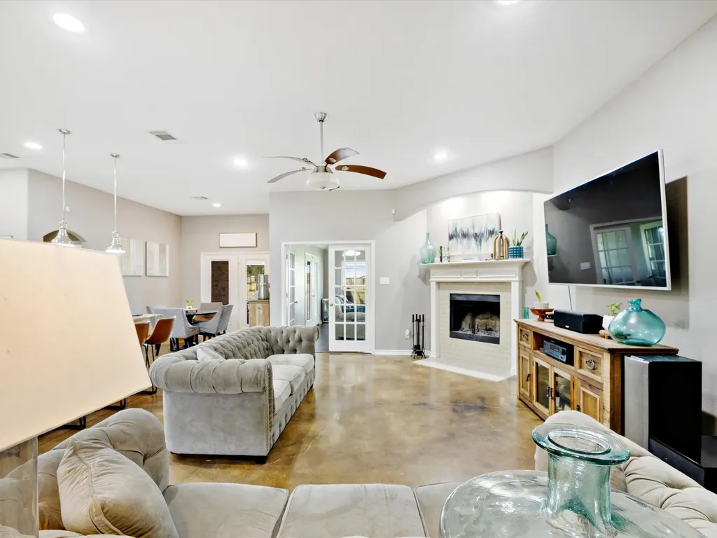 111 Petes Court Ponder TX 76259