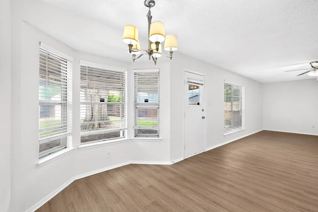 6005 Stardust Drive S Watauga TX 76148