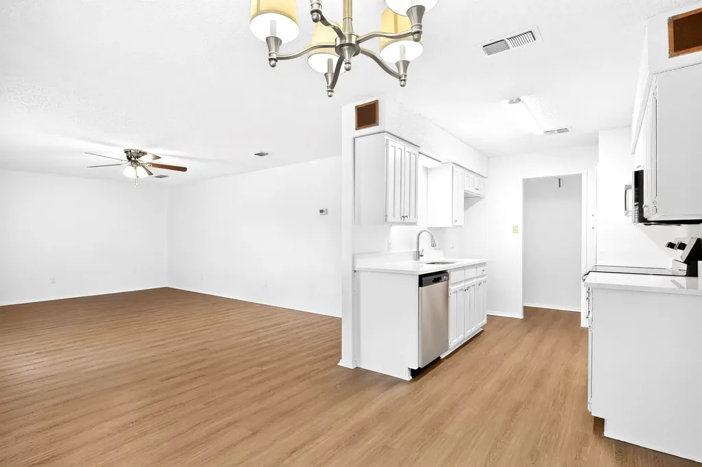 6005 Stardust Drive S Watauga TX 76148