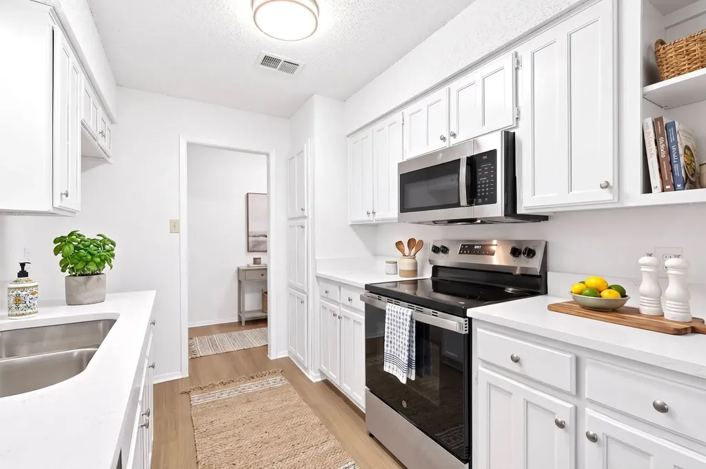 6005 Stardust Drive S Watauga TX 76148