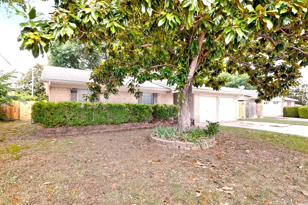 6005 Stardust Drive S Watauga TX 76148
