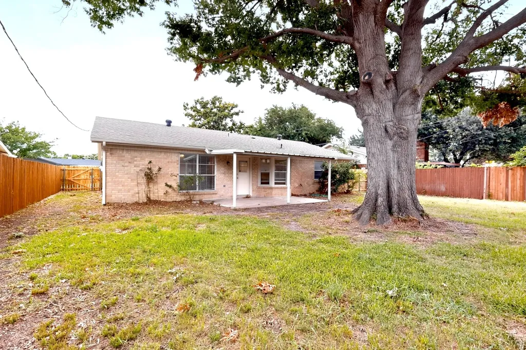 6005 Stardust Drive S Watauga TX 76148
