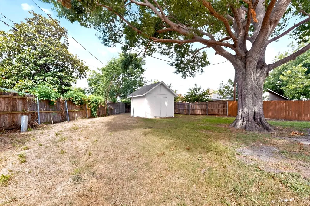 6005 Stardust Drive S Watauga TX 76148