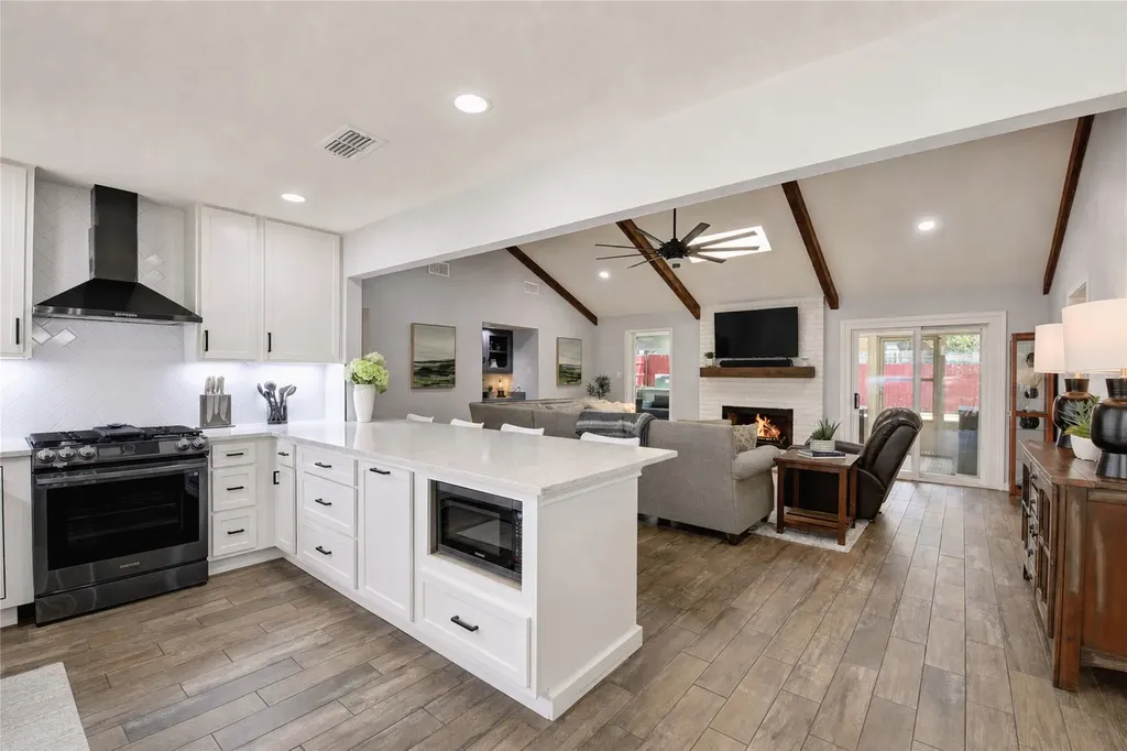 2917 Cresthaven Drive Grapevine TX 76051