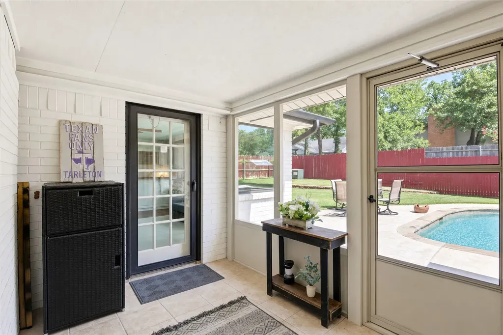 2917 Cresthaven Drive Grapevine TX 76051