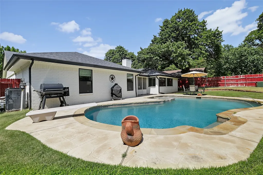 2917 Cresthaven Drive Grapevine TX 76051