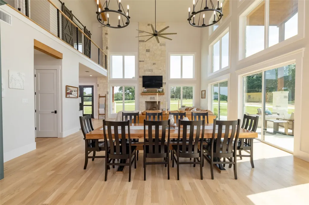 1100 County Road 1785 Sunset TX 76270