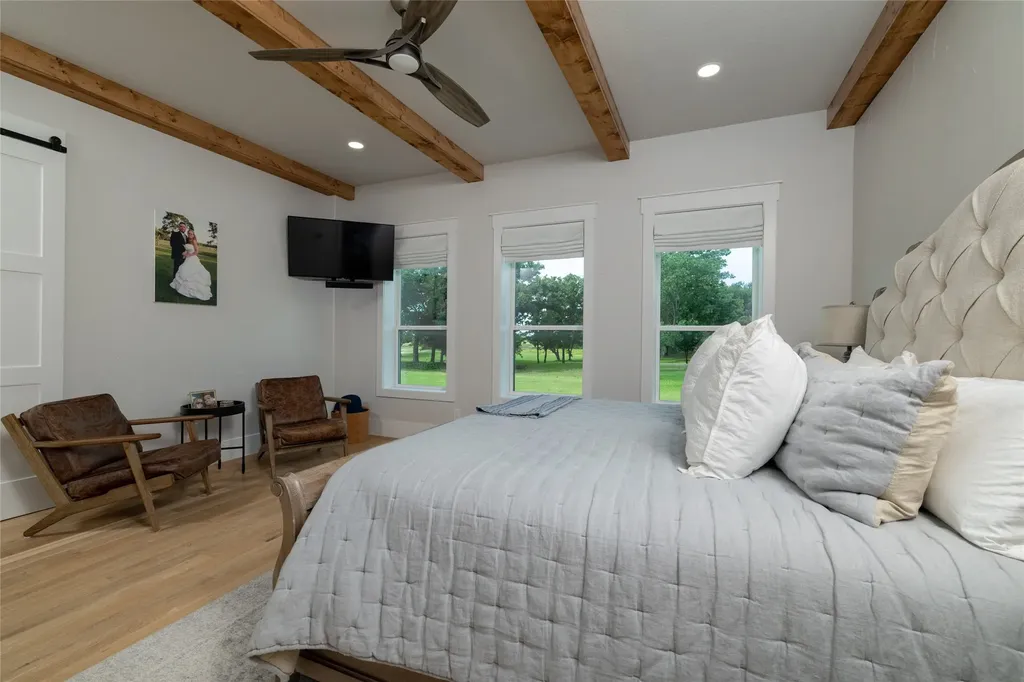 1100 County Road 1785 Sunset TX 76270