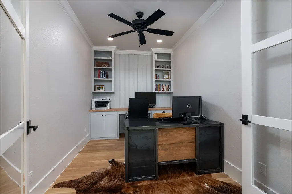 1100 County Road 1785 Sunset TX 76270