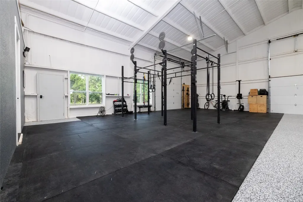 1100 County Road 1785 Sunset TX 76270