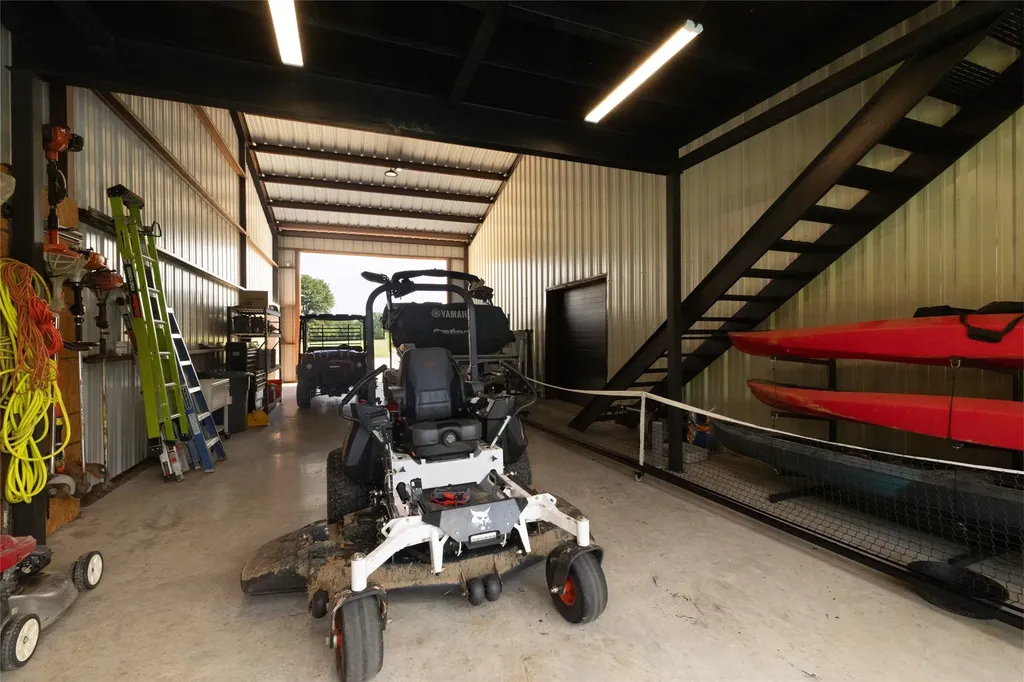 1100 County Road 1785 Sunset TX 76270