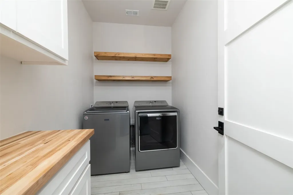 1100 County Road 1785 Sunset TX 76270