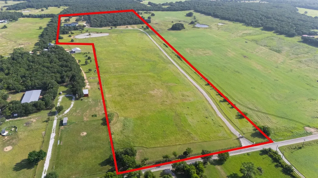 1100 County Road 1785 Sunset TX 76270