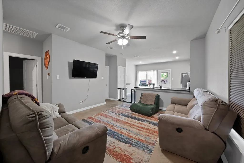 104 Sweeney Street Hillsboro TX 76645
