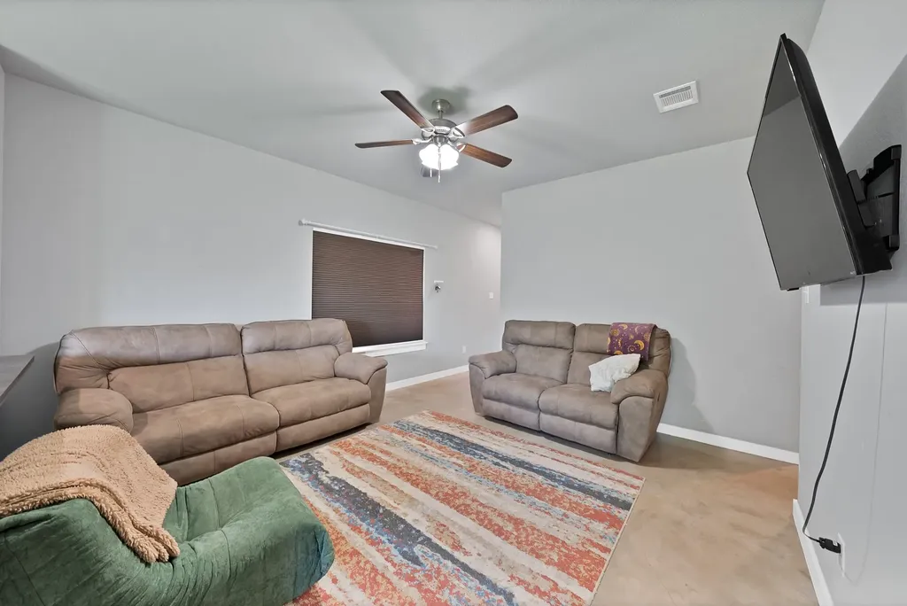 104 Sweeney Street Hillsboro TX 76645