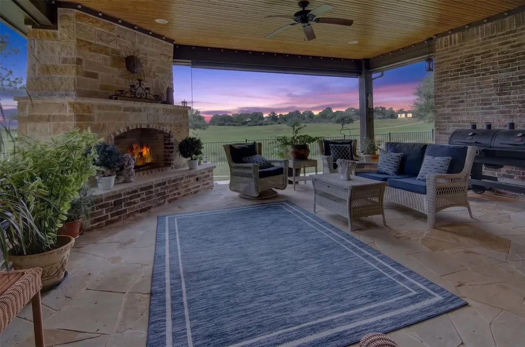 1221 Prestwick Court Granbury TX 76048